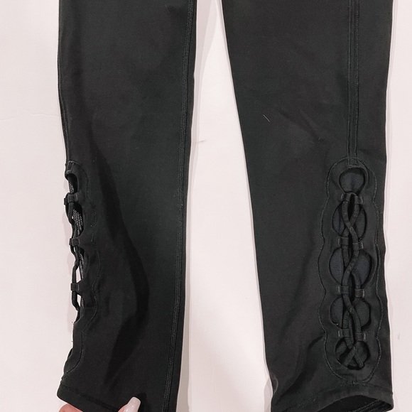 Lululemon Black Tye Mesh Leggings!! - Picture 5 of 11